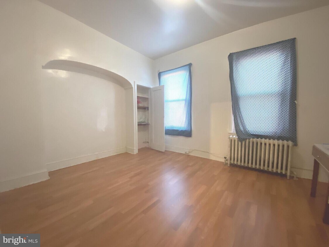 Primary Photo - 1824 S 16th St