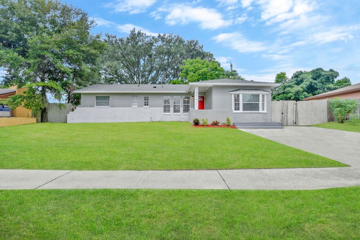 Primary Photo - 3614 Connor Ave