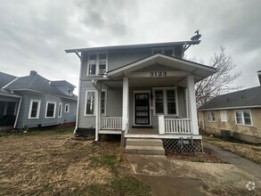 Building Photo - 3123 Seneca St