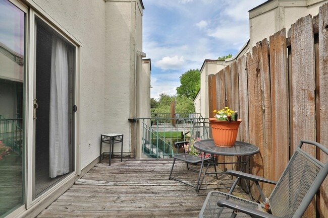 Building Photo - 4645 Merrimar Cir E