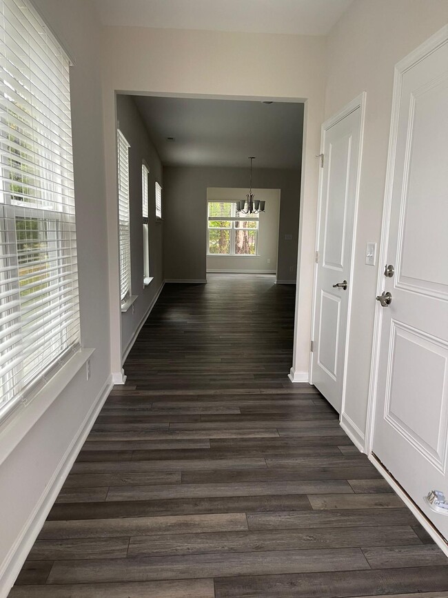 Entrance - 1113 Badlands St