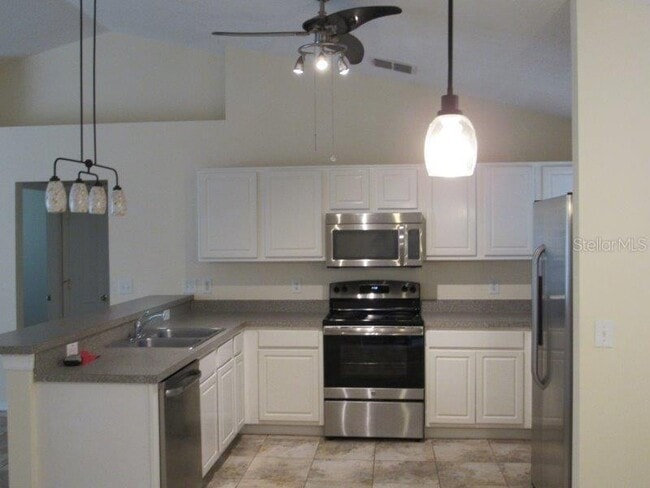 Building Photo - 926 Cork Oak Ln