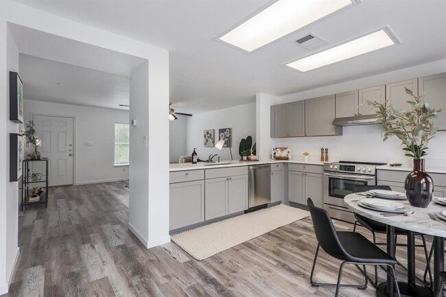 Building Photo - 10732 Marshitahs Way