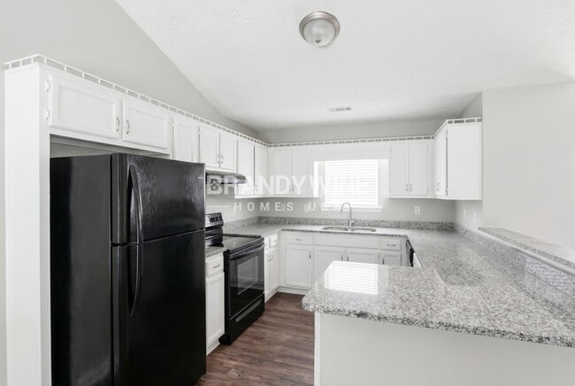 Building Photo - 45 Stoneview Cir