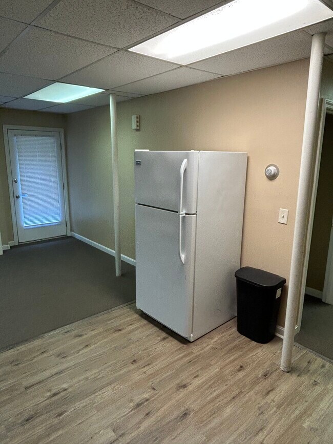 Foto del edificio - 58 Manville Hill Rd