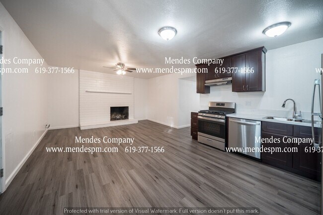 Building Photo - Clean & Updated 3 BD / 1 BA Apartment in R...