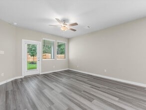 Building Photo - 2010 W Darlington Oak Ct