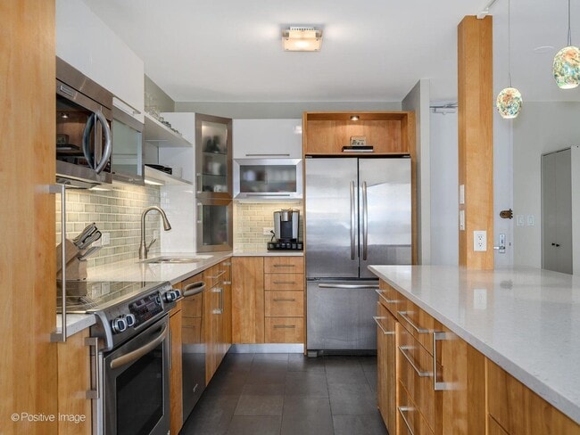 Foto del edificio - 2020 N Lincoln Park W