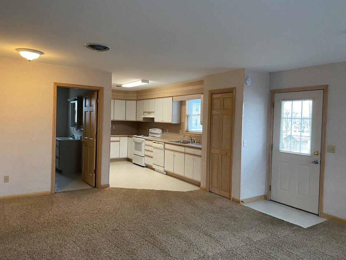 311 W Front St, Findlay, OH 45840 Apartments Findlay, OH