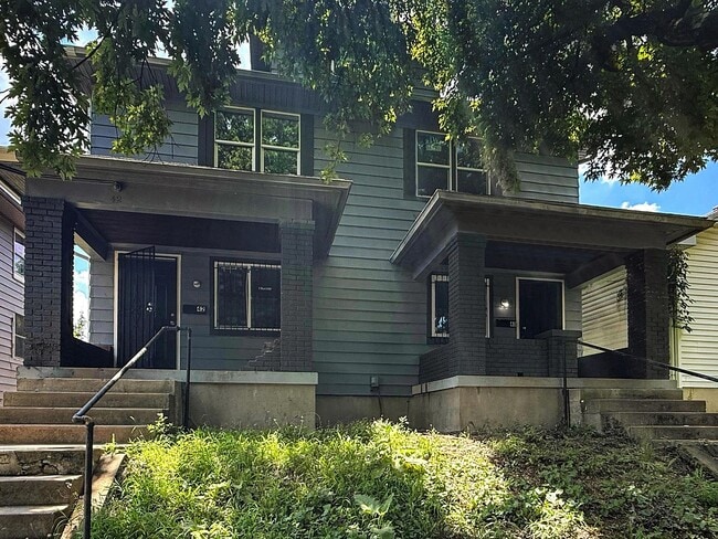 Photo - 42-42 Pointview Ave House