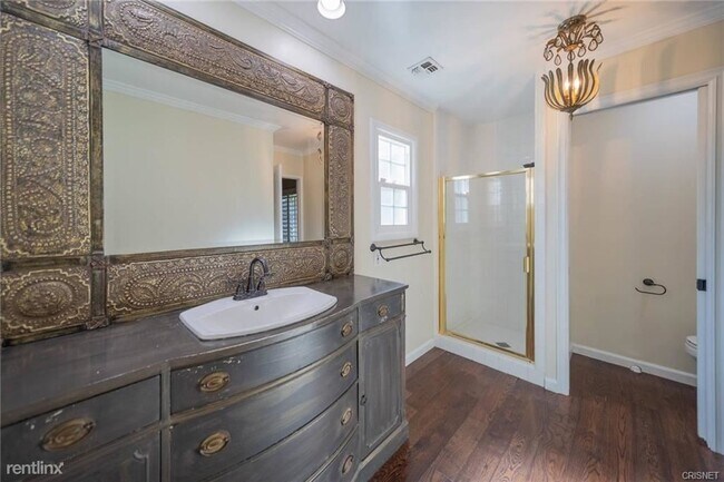 Foto del edificio - 3 br, 2 bath House - 22202 Costanso St