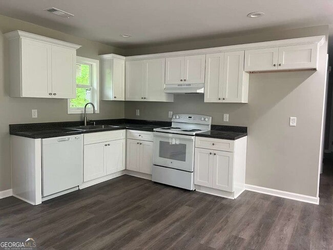 Foto del edificio - 1996 Chestnut Log Dr