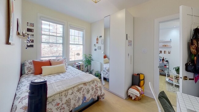 Building Photo - 135 Earl Pl