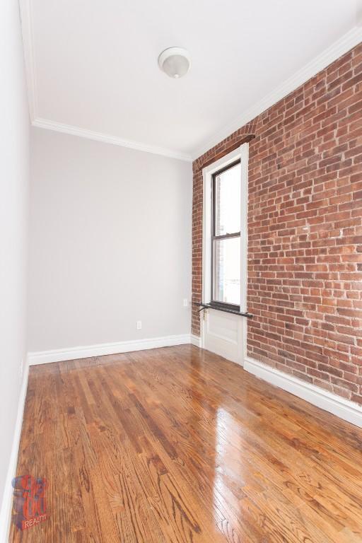 Foto del edificio - 273 W 10th St