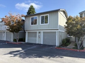 Building Photo - 101 Redding Rd