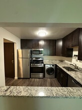 Building Photo - 1007 N Marshall St