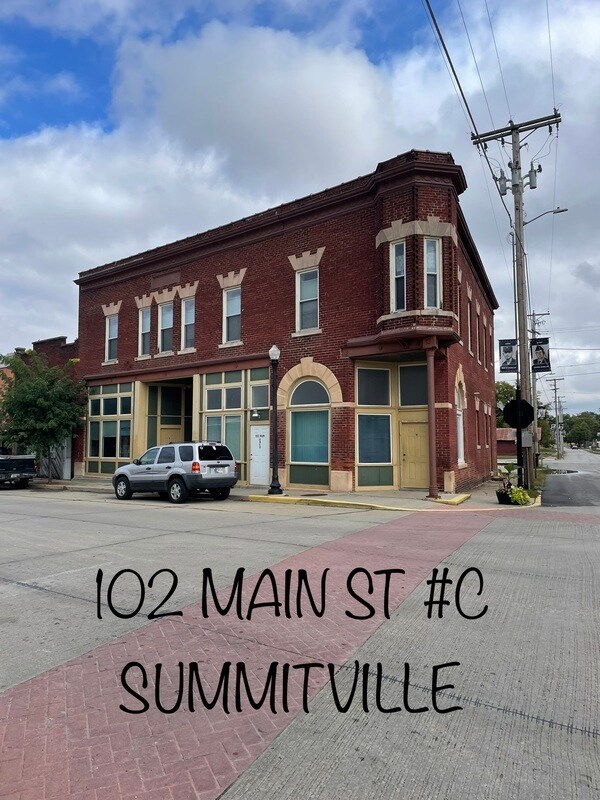 Primary Photo - 102 N Main St