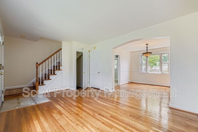 Building Photo - 1333 Cedarcroft Rd