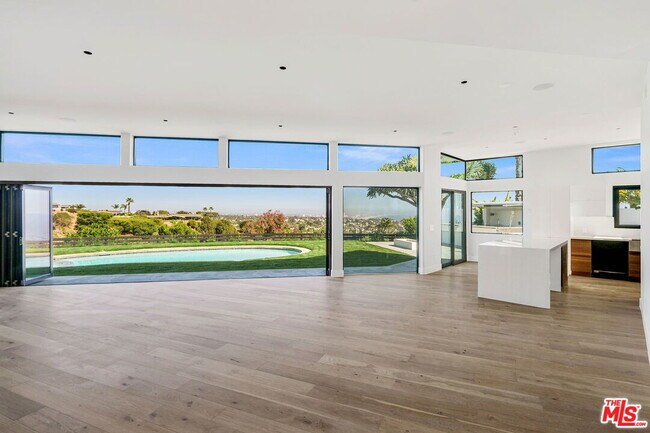 Building Photo - 16900 Enchanted Pl