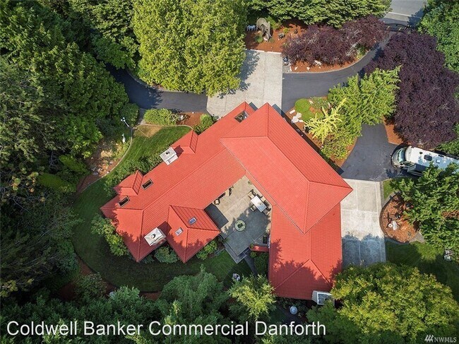 Building Photo - 4 br, 6 bath House - 11414 Bella Coola Rd