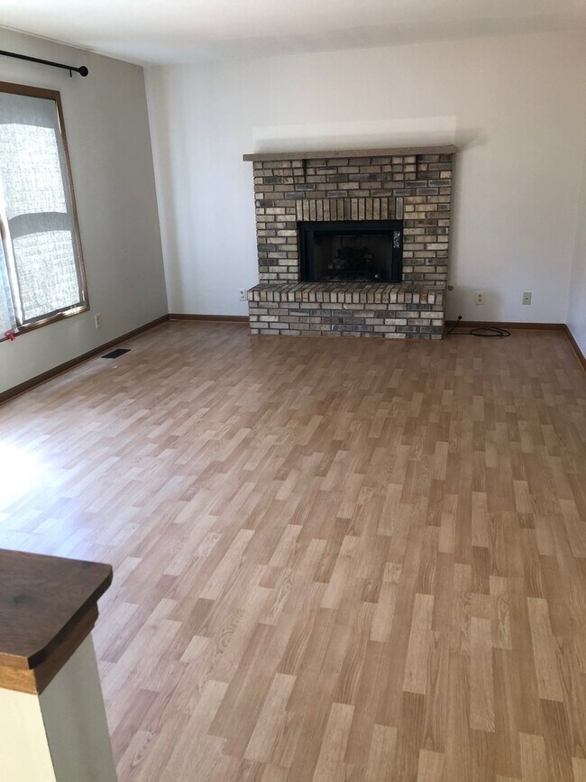 Foto del edificio - 2635 E 6th St