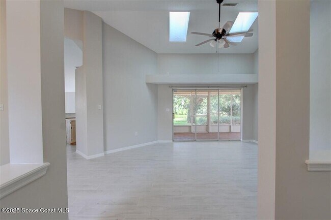 Foto del edificio - 4240 Wood Haven Dr