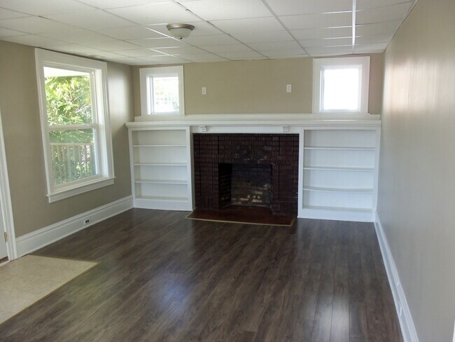 Building Photo - 1702 Jefferson Ave 4 Bedroom 1.5 Bath Hous...