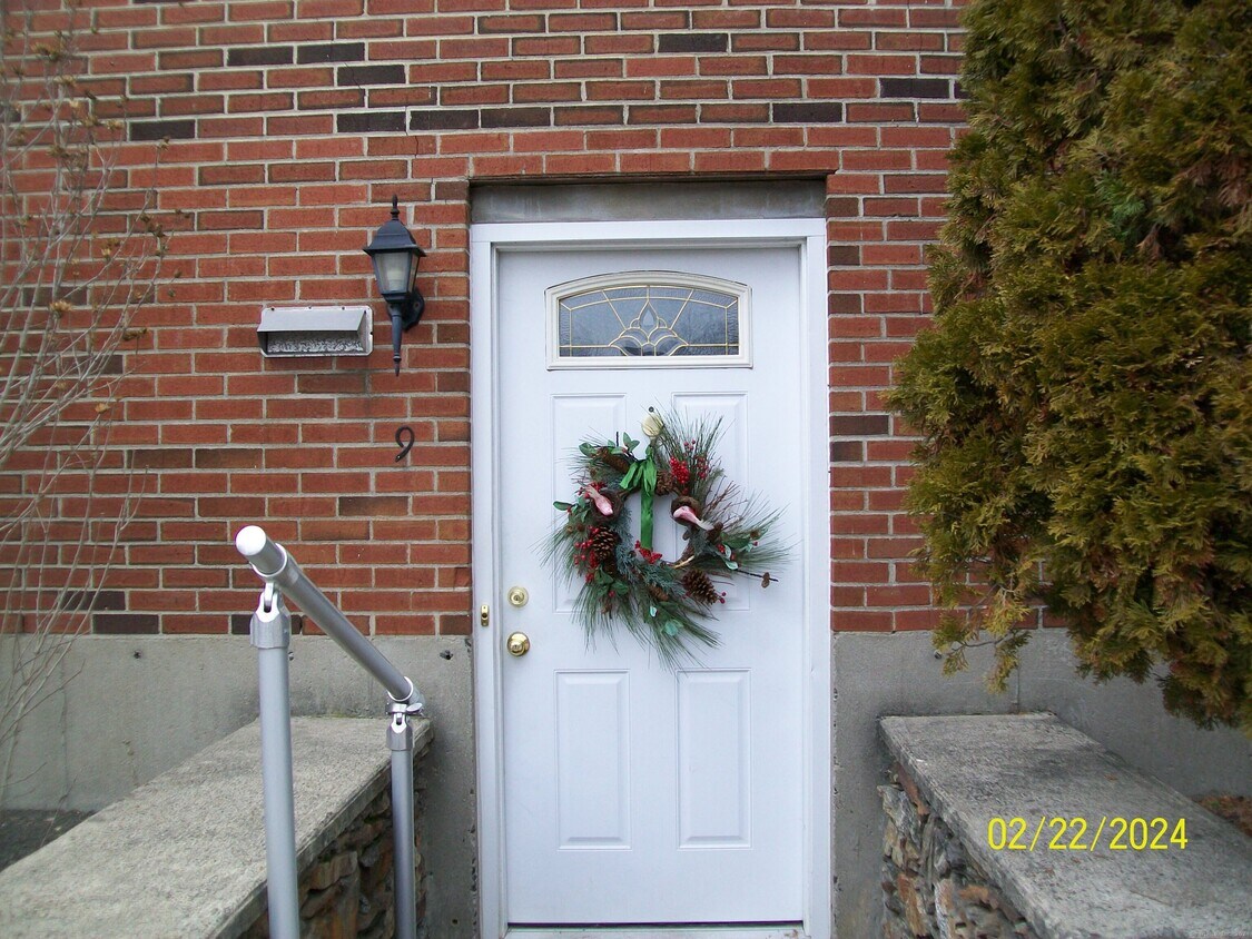 Foto principal - 137 Howe Ave