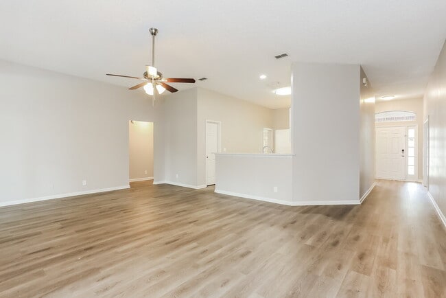 Building Photo - 4358 Jiggermast Ave