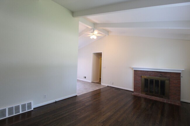 Foto del edificio - Charming 3 Bedroom 1 Bath Home in Prairie ...
