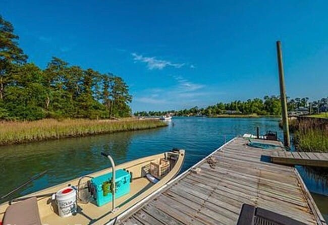 Foto del edificio - 241 H L Smith Rd