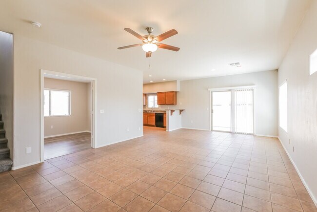 Building Photo - 485 E Placita Fanega