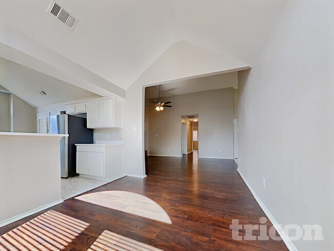 Foto del edificio - 1625 Meadow Lark Ln
