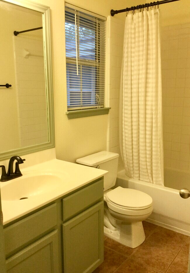 Building Photo - 9109 Georgian Dr