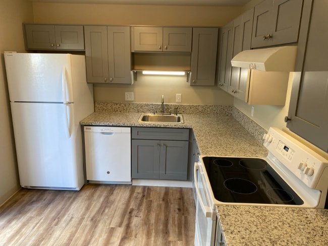 Photo - 18100 SW Shaw St (Beaverton, OR) Apartment