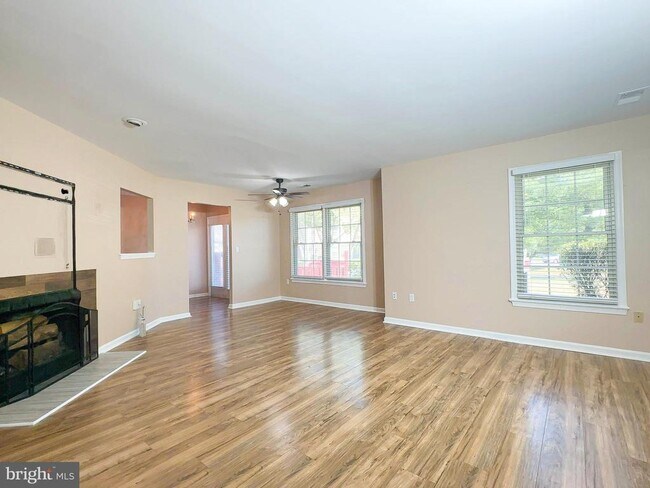 Foto del edificio - 9409 Nicklaus Ln