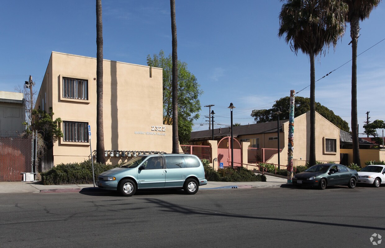Foto del edificio - Barrio Senior Villas