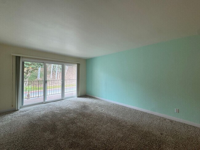 Building Photo - Great 1B/1BA Condo in Carlsbad!