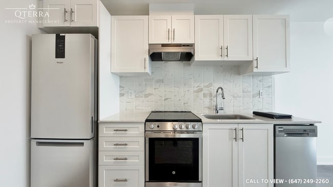 Photo du bâtiment - 705 Davis Dr