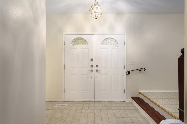 Foto del edificio - 2377 Williamstown Ct