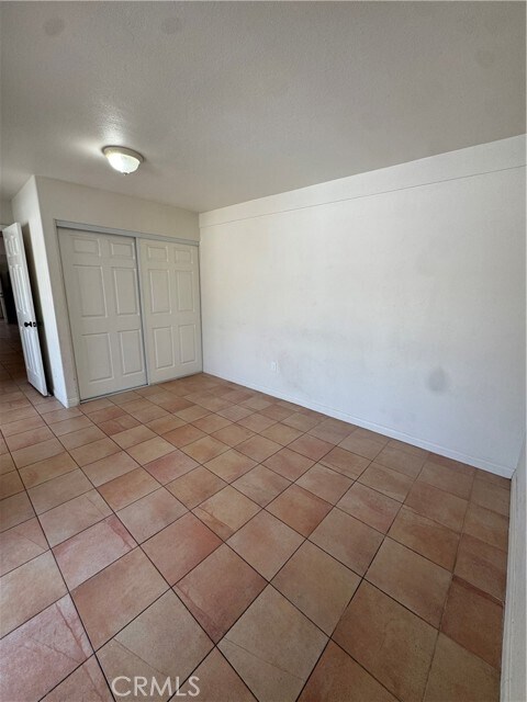 Foto del edificio - 758 W Longden Ave