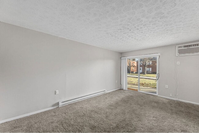 Foto del edificio - 6217 Roxbury St