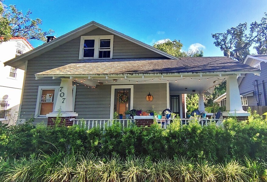 Primary Photo - GREAT DOWNTOWN BUNGALOW