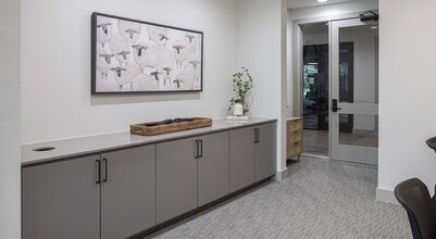 Building Photo - 10800 Hammerly Blvd
