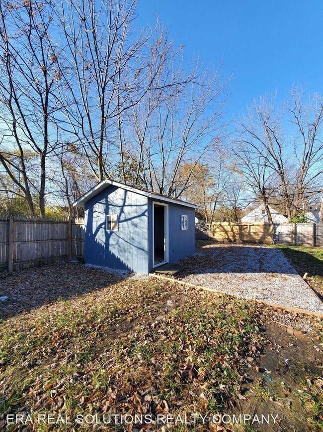 Building Photo - 3 br, 1.5 bath House - 2165 N Hamilton AVE