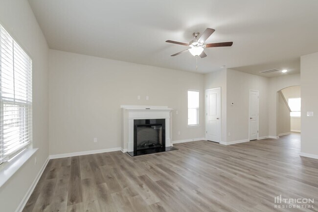 Building Photo - 123 Spring Knoll Dr