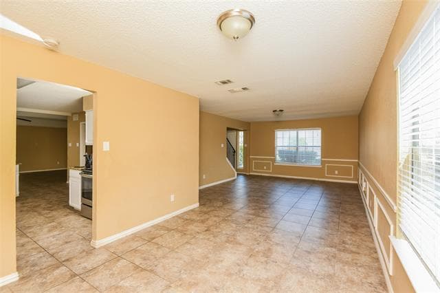 Building Photo - 634 Lemon Dr