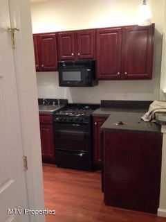 Primary Photo - 8 E Eager St