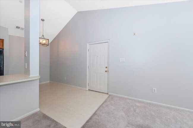Building Photo - 6330 Bayberry Ct