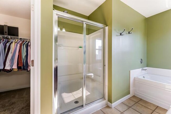 Foto del edificio - 6995 Hearthwood Dr